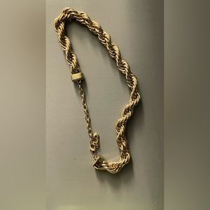Chain necklace in gold